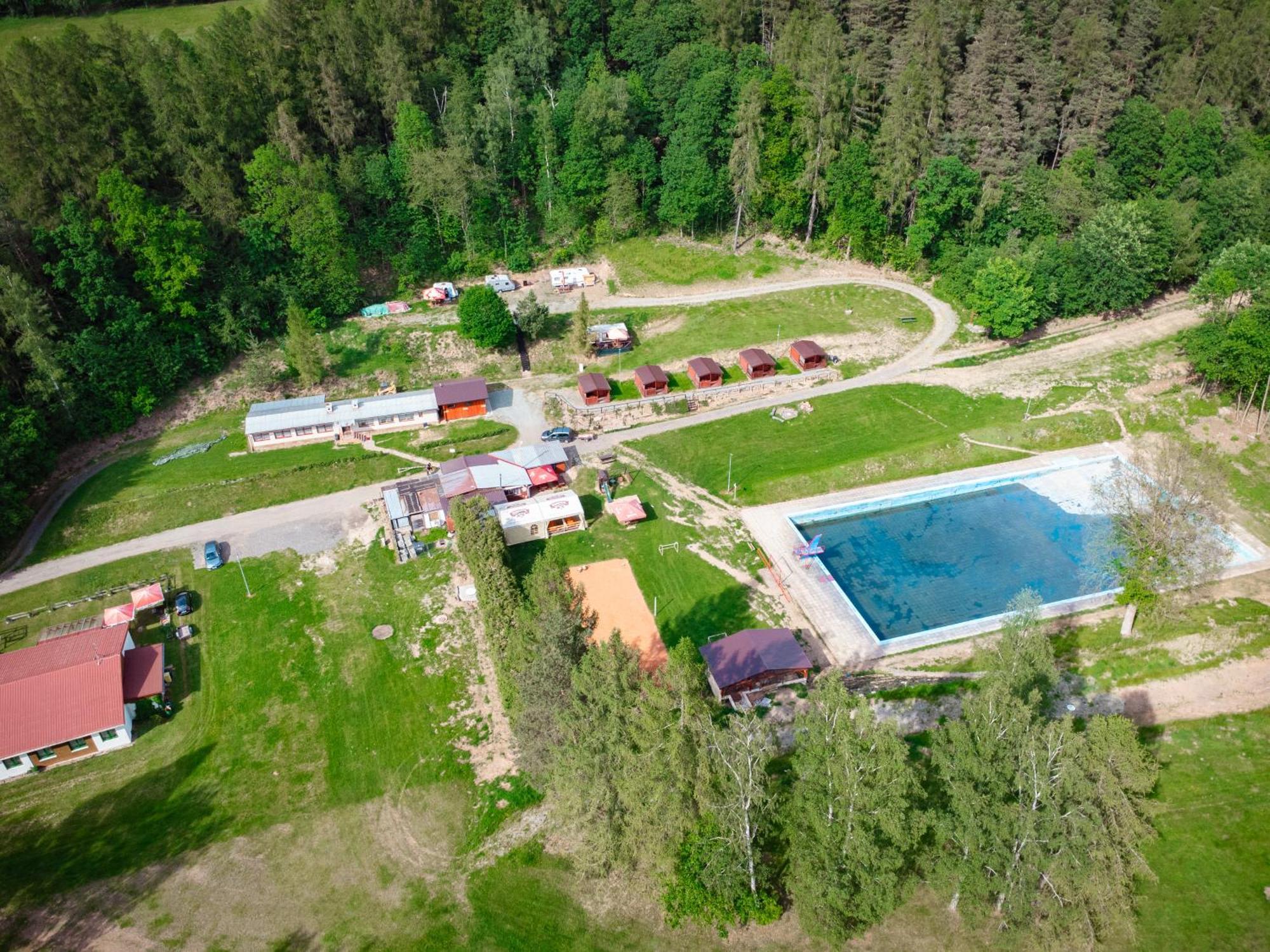 Karavan 3 V Arealu Koupaliste Bystre V Orlickych Horach Exterior photo